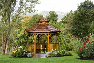 Enjoy Outdoor Dining and Entertaining!